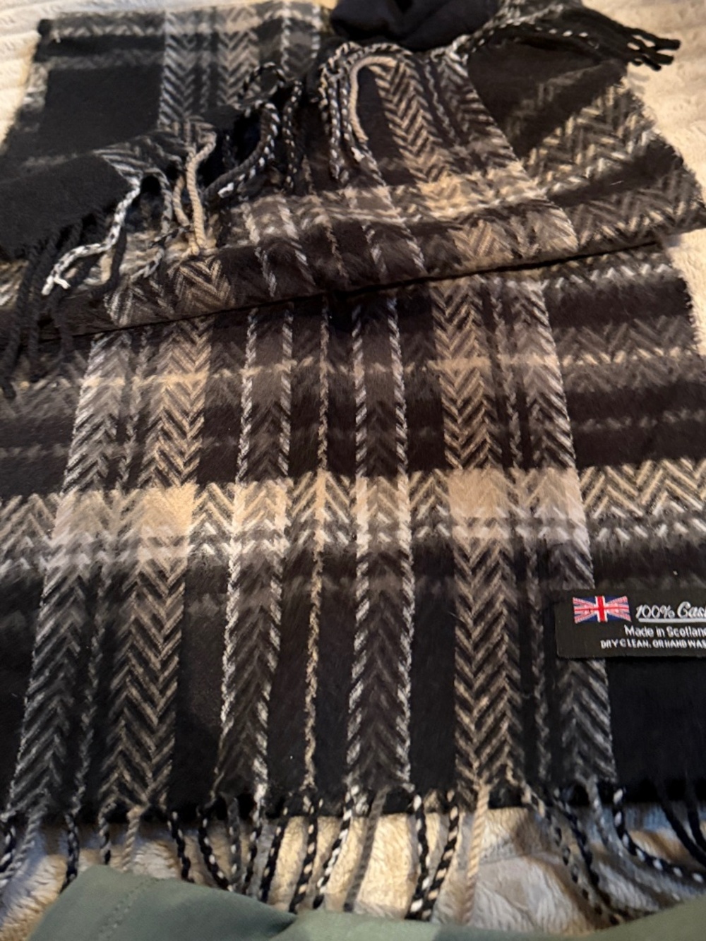 Vintage 100% Cashmere Scarf Made in Scotland Black Gray Herringbone Plaid Fringe